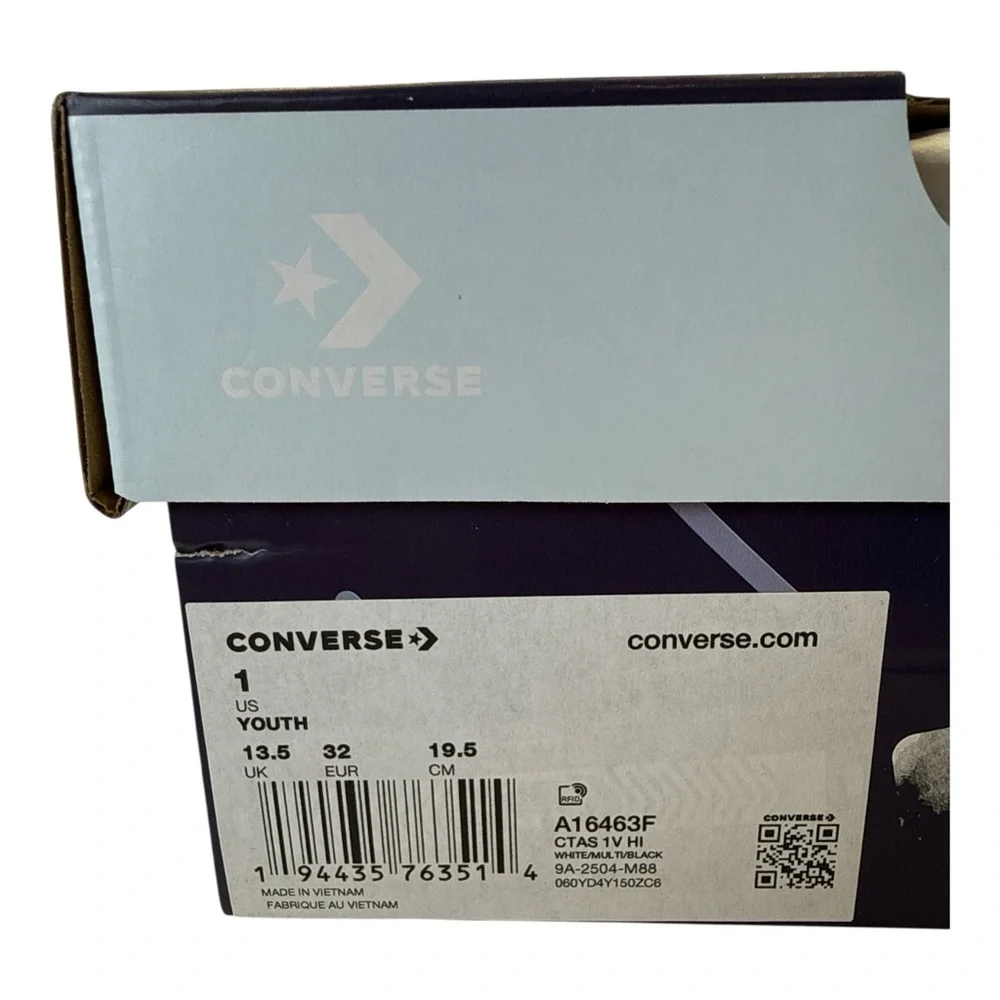 Converse‎ Chuck Taylor All Star 1V Kids Boy Lace-Up Bluey Print Sneakers, Size 1